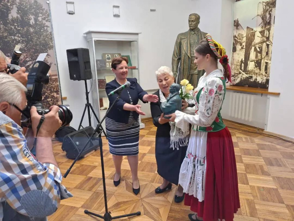 1716899935274 (1).jpg