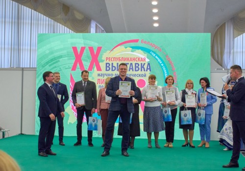 aprel_vystavka.jpg aprel_vystavka.jpg